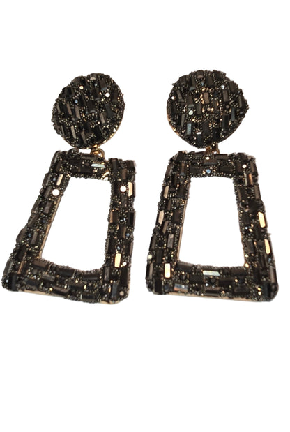 Women’s gold jewelry – Jazzy black geometric drop earrings with modern gold accents.